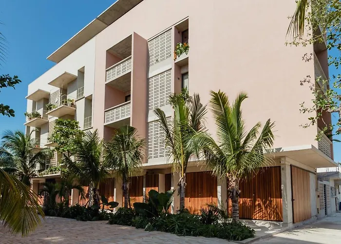 Hola Donceles Suites